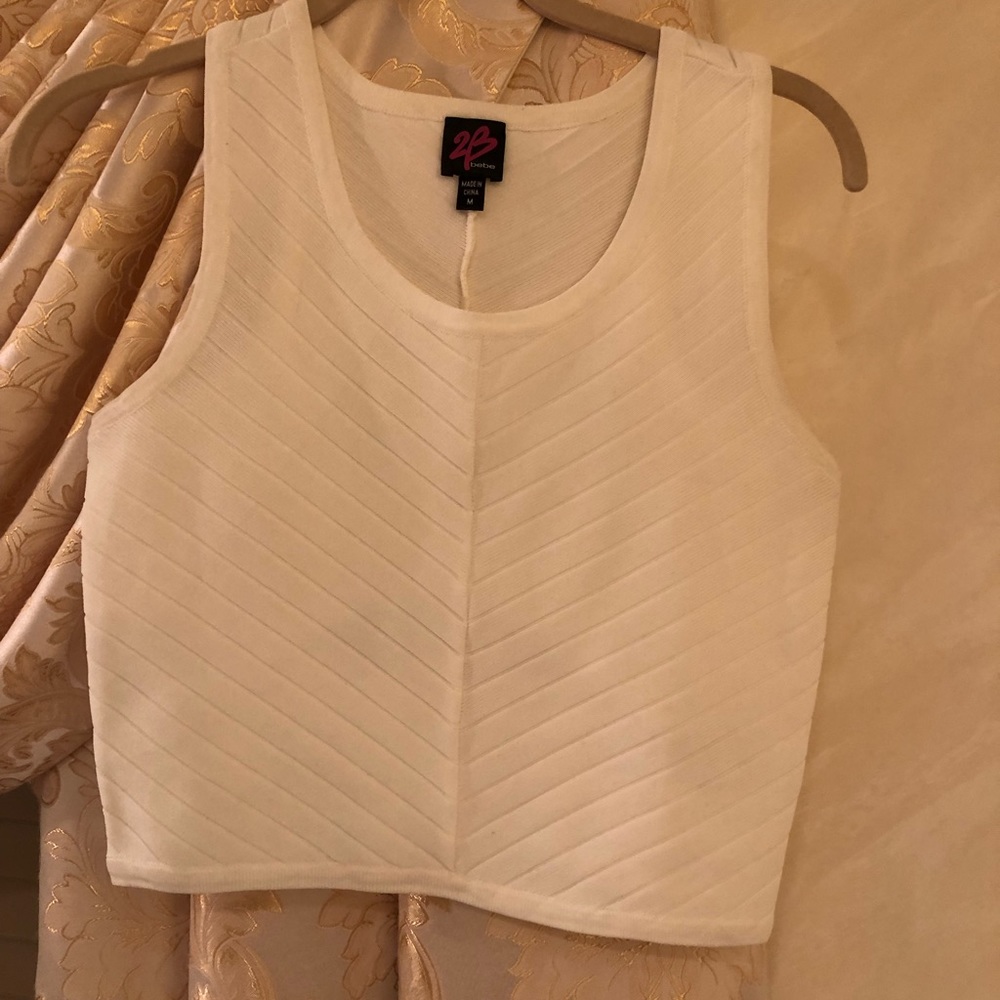 White crop top
